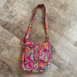 Vera Bradley Mailbag Pink Swirls